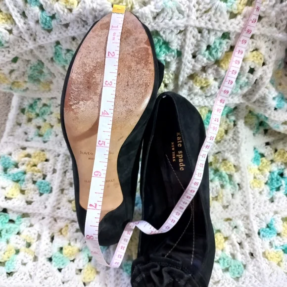 Kate Spade Women's Ruffle Suede Black Peep Toe Heels Size 10 US - Picture 10 of 16